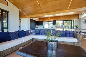 Istumisnurk majutusasutuses On The Edge Luxury