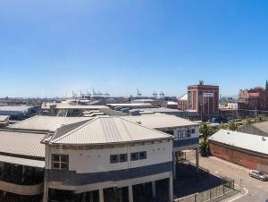 an aerial view of a city with buildings at Gorgeous Studio 534 Wex 1 in Cape Town