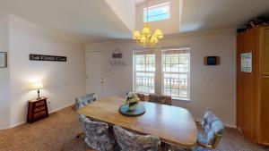 Istumisnurk majutusasutuses Jayhawk Cottage With High Speed Wifi