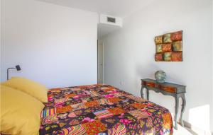 Posteľ alebo postele v izbe v ubytovaní Awesome Apartment In Altea With Jacuzzi