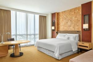 Ліжко або ліжка в номері The Westin Lima Hotel & Convention Center