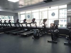 Fitness centrum a/nebo fitness zařízení v ubytování Top-floor, Compact 1 Bd, 7 Mins From Metro -jlt