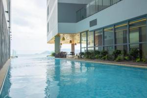 Hồ bơi trong/gần Panorama Ocean View Luxury Apartment Nha Trang