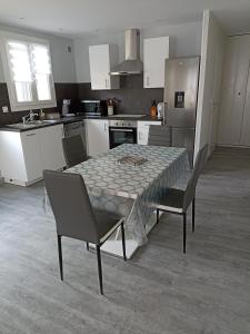 Photo de la galerie de l'établissement Gite AURIVES, au Cheylard