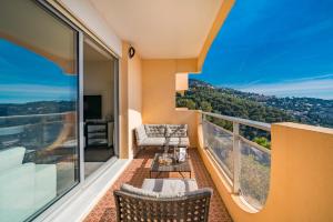 Balkon lub taras w obiekcie Baie Roquebrune, Balcon Vue Mer, Parking Gratuit - AO