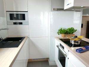 Fotografia z galérie ubytovania Apartament Jana Kazimierza 47 - 2 sypialnie, 70m2, Balkon, Parking, WI-FI vo Varšave