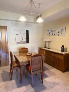 Posedenie v ubytovaní Precioso apartamento en Urbanización Puerto Romano