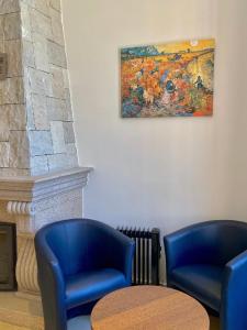 Posezení v ubytování Hôtel La Falaise