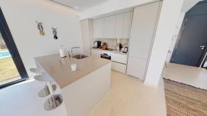 Zdjęcie z galerii obiektu Greenhills Marbella - Art Deco Villa Private Pool w mieście Mijas Costa