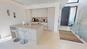 Zdjęcie z galerii obiektu Greenhills Marbella - Art Deco Villa Private Pool w mieście Mijas Costa