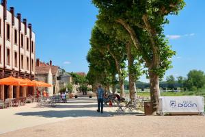 Fotografie z fotogalerie ubytování gîte Aux Petits Bonheurs avec vue panoramique v destinaci Perrigny-sur-Loire