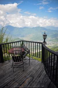 Splošen pogled na gorovje oz. razgled na gore, ki ga ponuja hotel