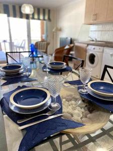 A kitchen or kitchenette at Directo a la playa con vistas del mar