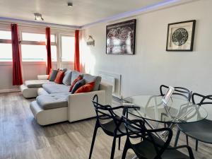 Χώρος καθιστικού στο Kennedy House by Blackpool Service Apartments
