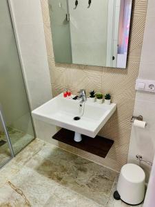 Phòng tắm tại APARTAMENTOS PINTOR ZURBARAN