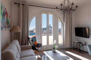 Posedenie v ubytovaní Bel Appartement 5* Vue Mer Et Suquet - Centre Cannes