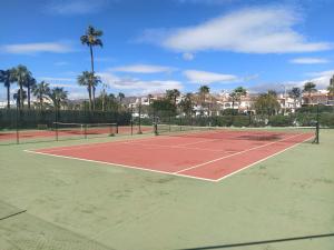 Tenis lub squash w obiekcie Casa Marenga lub w pobliżu