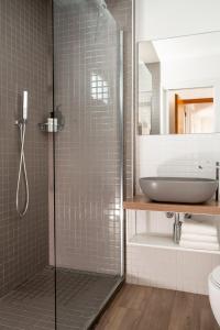 Et badeværelse på Riccione Beach Hotel-Vero'Boutique Hotel- + 214 billeder