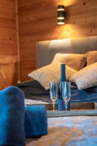 Postel nebo postele na pokoji v ubytování Au Chalet Le Péry, vue sur le Mont de Grange
