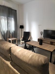 Μια τηλεόραση ή/και κέντρο ψυχαγωγίας στο Nuevo Apartamento Sevilla centro, Trastamara 25
