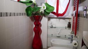 A bathroom at Квартира люкс в Милане (Appartamento di lusso a Milano)