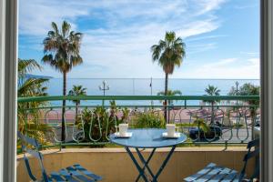 SEA FRONT SUITE - Panoramic View with Terrace - 85 m