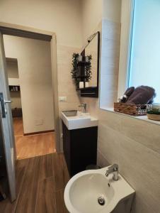 Ένα μπάνιο στο La casa al lago in centro storico