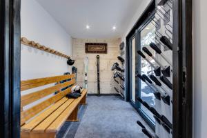 Centrum fitness w obiekcie Chalet du Bois Melay - piscine - proche pistes - 15 personnes