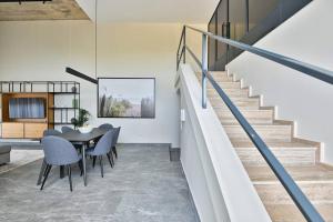 Fotografie z fotogalerie ubytování Luxurious Maisonette with Pool in Xaghra v destinaci Tal-Barmil
