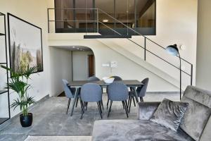 Posezení v ubytování Luxurious Maisonette with Pool in Xaghra