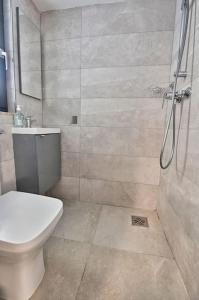 Koupelna v ubytování Luxurious Maisonette with Pool in Xaghra