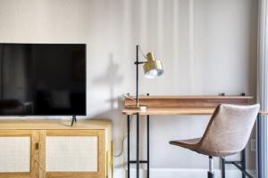 Foto dalla galleria di Sunnyvale 2BR w Gym Pool BBQ nr Apple SFO-658 a Sunnyvale