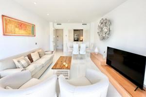 A seating area at Center Of Marbella - EaW Homes