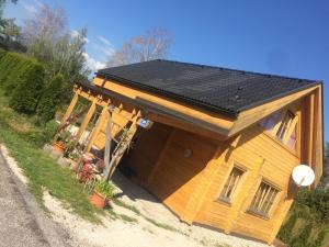 Budova, v ktorej sa dovolenkový dom nachádza