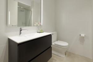 Kúpeľňa v ubytovaní Easo Suite 7 by FeelFree Rentals + 16 fotografií