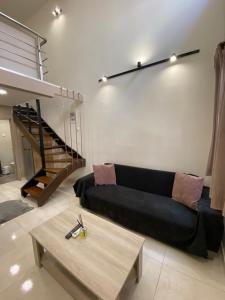 Posedenie v ubytovaní Luxury Loft Kalu Tsesme A