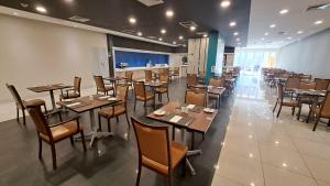 Un restaurante u otro lugar para comer en Hotel Diego de Almagro Temuco Express