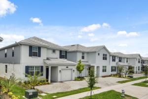 The building in which the holiday home is located