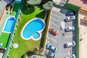 Basen w obiekcie GERONA Levante beach apartments lub w pobliżu