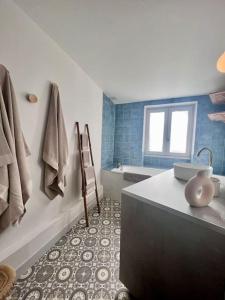 Koupelna v ubytování Casa Carnot - Joli, Paisible & Central T2 - 2 Personnes - Hyper Centre Brive