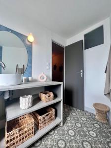Koupelna v ubytování Casa Carnot - Joli, Paisible & Central T2 - 2 Personnes - Hyper Centre Brive