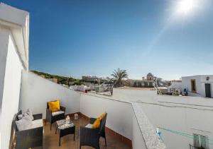 A balcony or terrace at Dúplex Centro Histórico Tarifa