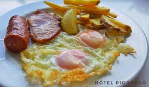 Jedzenie w hotelu lub w pobliżu