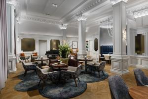 Televisyen dan/atau pusat hiburan di The Algonquin Hotel Times Square, Autograph Collection
