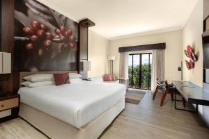 Ein Bett oder Betten in einem Zimmer der Unterkunft Costa Rica Marriott Hotel Hacienda Belen