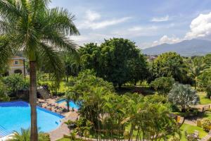 Der Swimmingpool an oder in der Nähe von Costa Rica Marriott Hotel Hacienda Belen