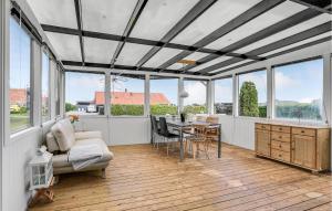 Μπαλκόνι ή βεράντα στο Beautiful Home In Hejls With Wifi +18 φωτογραφίες