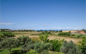 Gambar di galeri bagi 2 Bedroom Awesome Home In Chiaravalle 