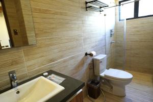 Un baño de Lighthouse Point Hotel