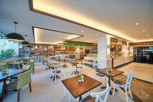 Restoran või mõni muu söögikoht majutusasutuses Grand Hyatt Dubai